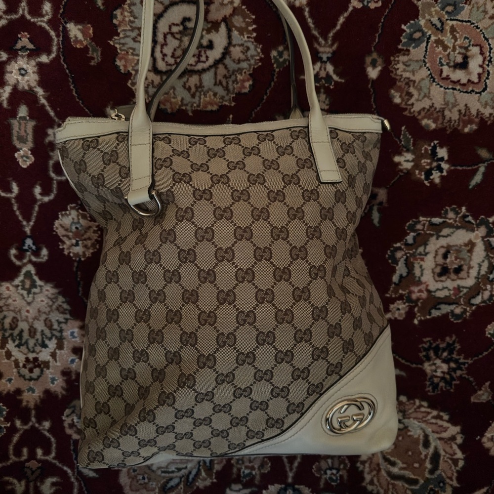 🍁SOLD🍁Gucci Monogram Beige and White Signature Tote